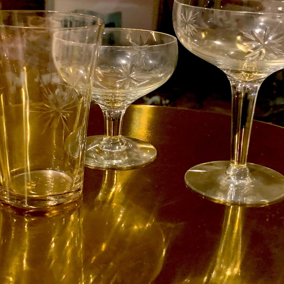 Fostoria sunburst juice, small coupe, large coupe glasses - Picture 4 of 9